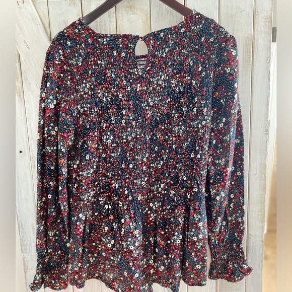 Grace & lace floral top size M - Picture 2 of 3